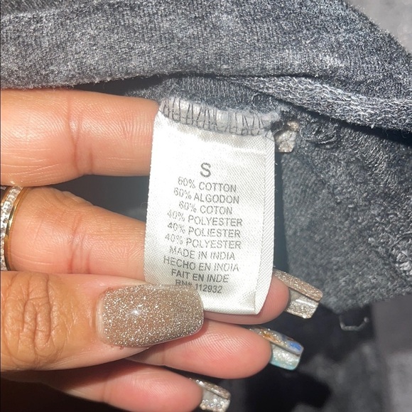 Bloom & Pop Cropped Hoodie with Striped Design - Picture 4 of 5